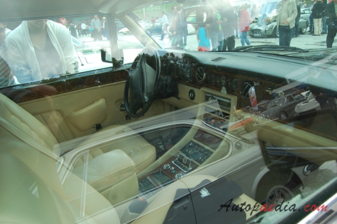Rolls-Royce Corniche 1971-1996 (1992-1995 Corniche IV convertible), wnętrze