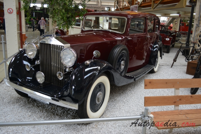 Rolls-Royce Phantom III 1936-1939 (1936 limuzyna 4d), lewy przód