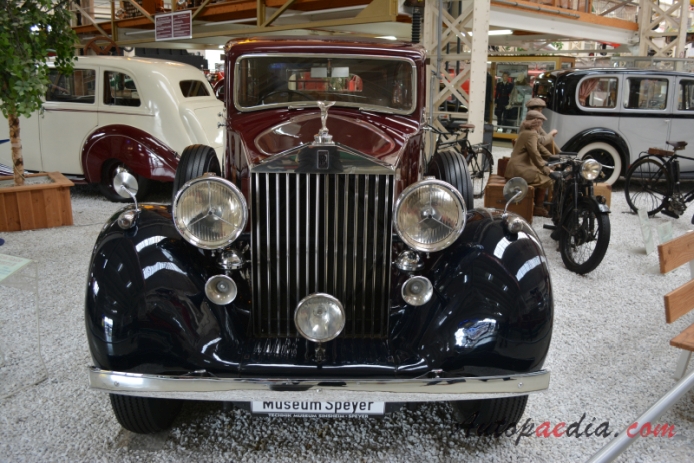 Rolls-Royce Phantom III 1936-1939 (1936 limousine 4d), front view