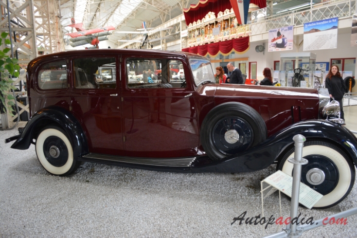 Rolls-Royce Phantom III 1936-1939 (1936 limousine 4d), right side view
