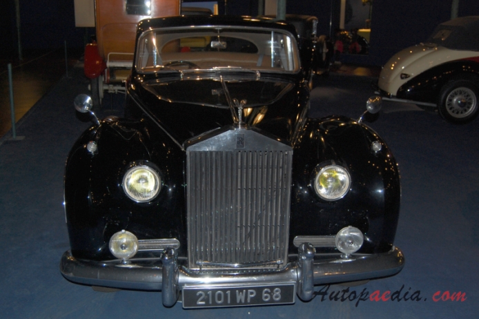 Rolls-Royce Silver Cloud I, II 1955-1962 (Hooper Empress saloon 4d), przód
