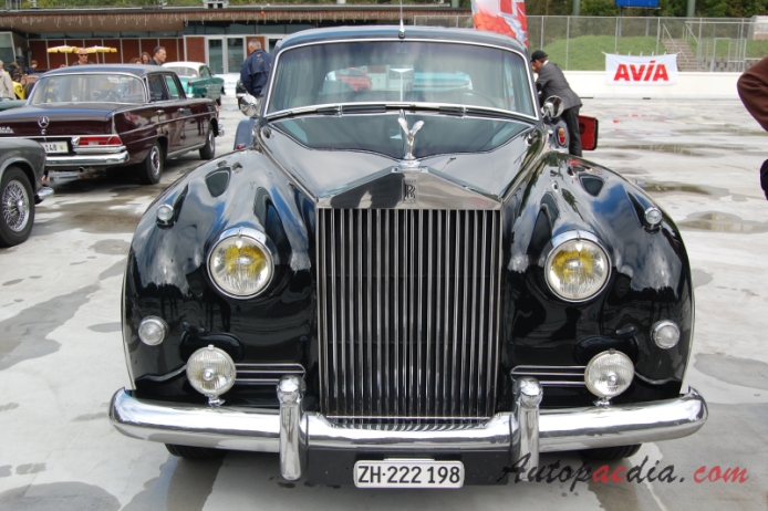 Rolls-Royce Silver Cloud I, II 1955-1962 (saloon 4d), front view