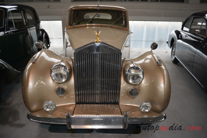 Rolls-Royce Silver Dawn 1949-1955 (saloon 4d), przód