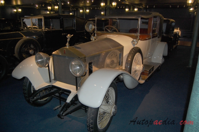 Rolls-Royce Silver Ghost (40/50) 1906-1926 (1921 saloon 4d), left front view