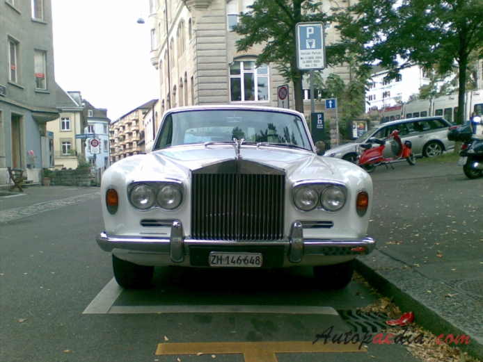 Rolls Royce Silver Shadow 1965-1980 (1965-1976 Silver Shadow I), front view