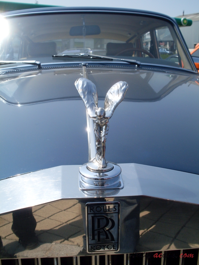 Rolls Royce Silver Shadow 1965-1980 (1965-1976 Silver Shadow I), front emblem  