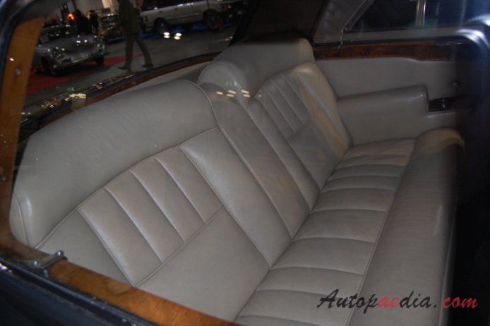 Rolls Royce Silver Shadow 1965-1980 (1967 Silver Shadow I saloon 2d), interior