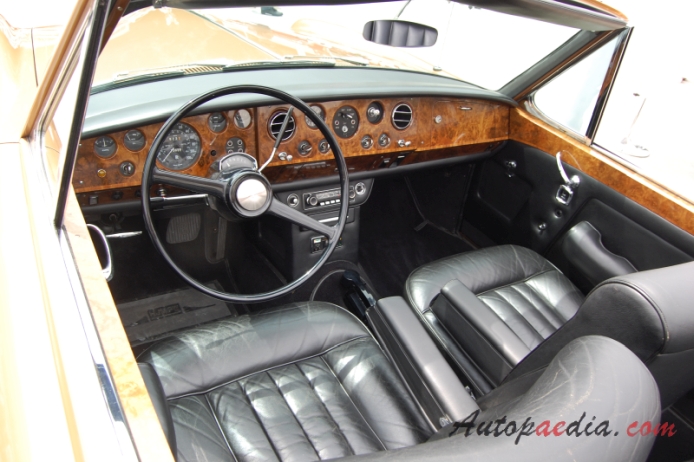 Rolls Royce Silver Shadow 1965-1980 (1968 Silver Shadow I cabriolet 2d), interior