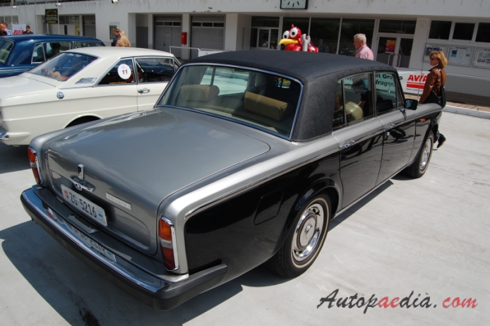 Rolls Royce Silver Shadow 1965-1980 (1977-1980 Silver Shadow II), right rear view