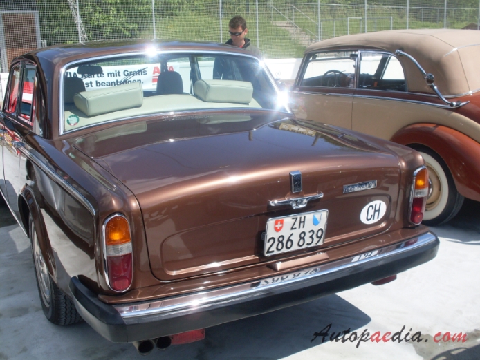 Rolls Royce Silver Shadow 1965-1980 (1977-1980 Silver Shadow II), tył