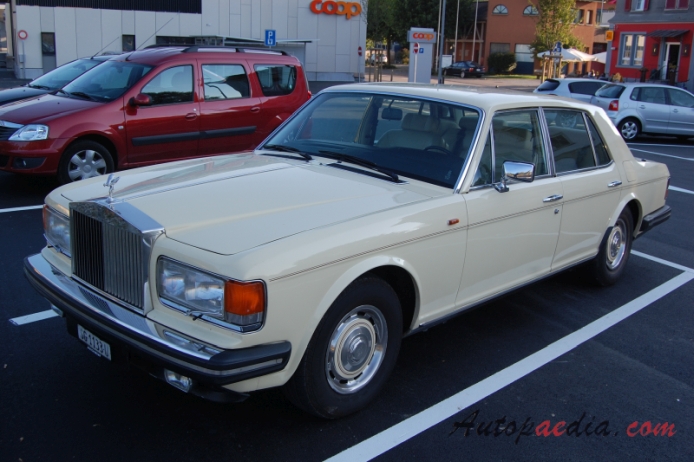 Rolls Royce Silver Spirit 1980-1998 (1980-1994), lewy przód