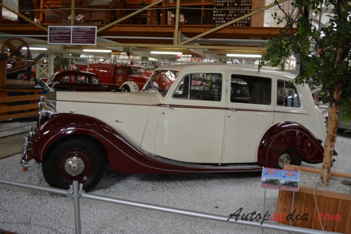 Rolls-Royce Silver Wraith 1946-1959 (1949 sedan 4d), lewy bok