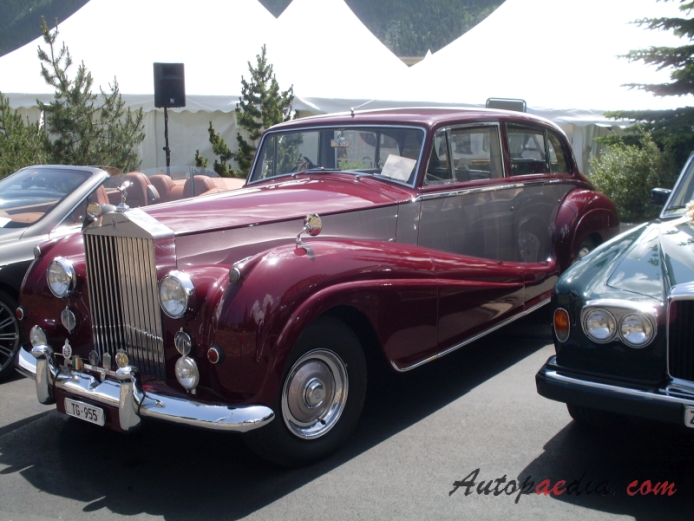 Rolls-Royce Silver Wraith 1946-1959 (1956), lewy przód