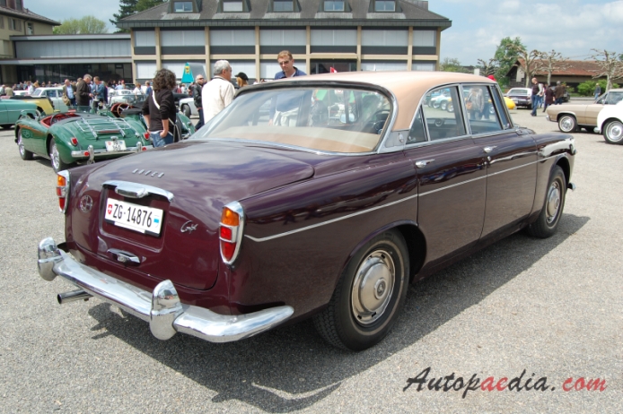 Rover P5 1958-1973 (1963 Mark II 3L 4d Coupé), right rear view