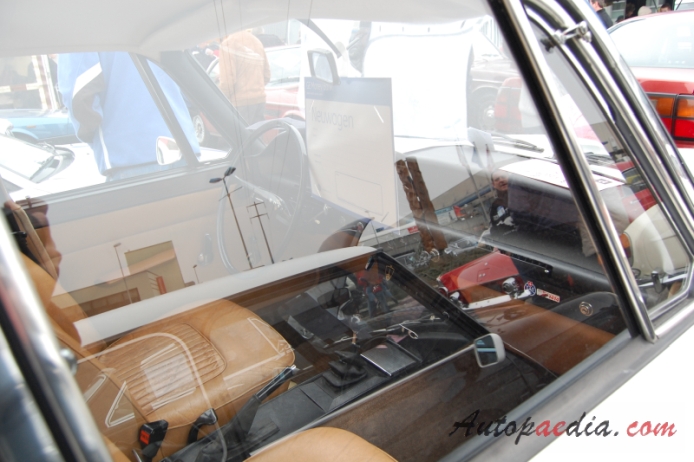 Rover P6 1963-1977 (1971 Series II 2000 TC), interior
