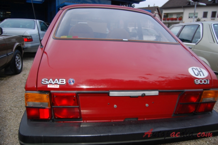 Saab 900 1st generation 1978-1994 (1985 Saab 900i liftback 3d), rear view