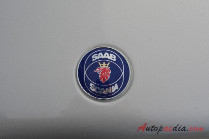 Saab 900 1. generacja 1978-1994 (1986-1993 liftback 3d), emblemat przód 