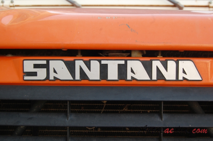 Santana Series IV 1983-1994 (2.5 DC off-road 3d), front emblem  