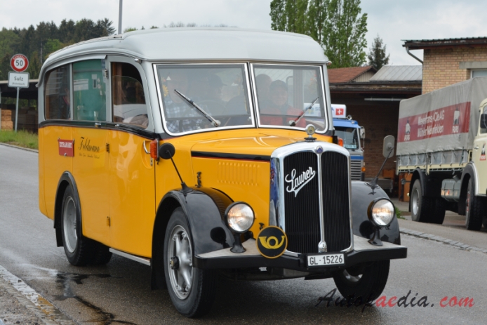 Saurer autobus Type C 1934-1965 (1939 Saurer LC2 CBD Faltdach Postauto Feldmann), prawy przód