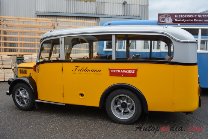 Saurer autobus Type C 1934-1965 (1939 Saurer LC2 CBD Faltdach Postauto Feldmann), lewy bok