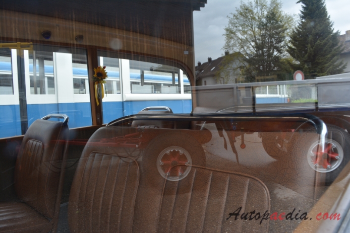 Saurer bus Type C 1934-1965 (1939 Saurer LC2 CBD Faltdach Postauto Feldmann), interior