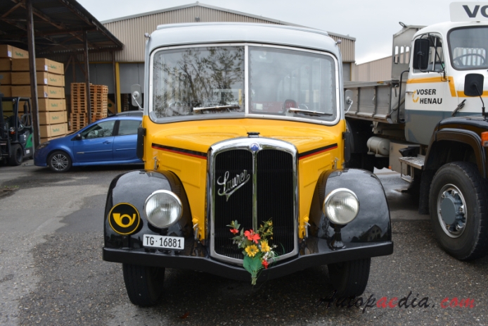 Saurer bus Type C 1934-1965 (1950 Saurer 2C CR1D Hänni Postauto), front view