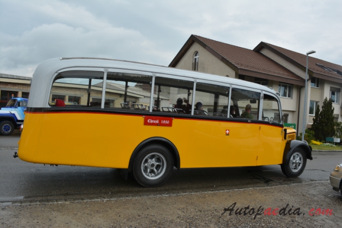 Saurer autobus Type C 1934-1965 (1950 Saurer 2C CR1D Hänni Postauto), prawy bok