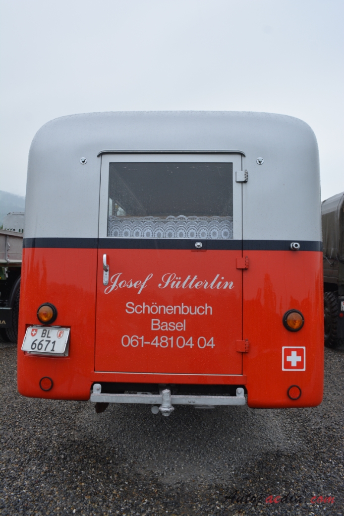 Saurer bus Type C 1934-1965 (1950 Saurer L4C Gangloff Alpenwagen III Josef Sütterlin Schönenbuch), rear view