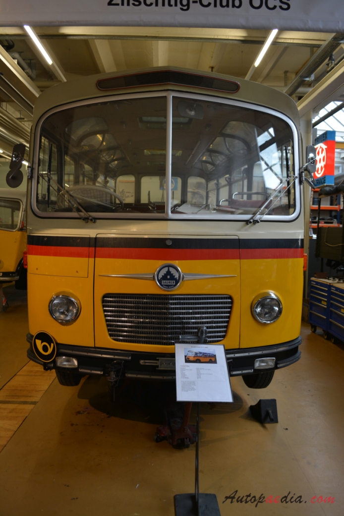 Saurer autobus Type C 1934-1965 (1964 Saurer 2C-H SV2C K-H PTT Postauto), przód