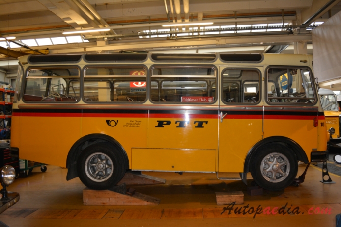 Saurer autobus Type C 1934-1965 (1964 Saurer 2C-H SV2C K-H PTT Postauto), prawy bok