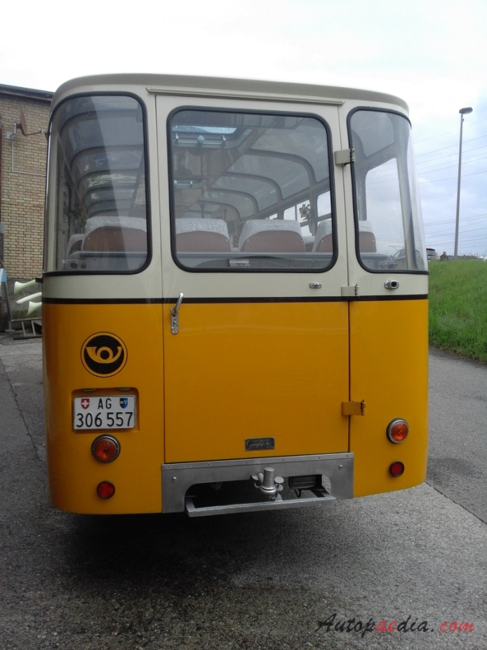 Saurer bus Type C 1934-1965 (1964 Saurer SV2CK-H Gangloff Alpenwagen III-U Postauto Gebr. Streiff), rear view