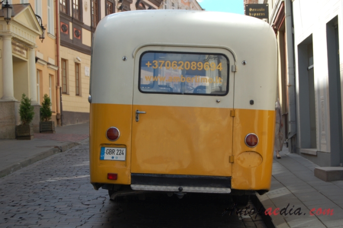 Saurer bus Type C 1934-1965 (Saurer L4C Alpenwagen III Postauto), rear view