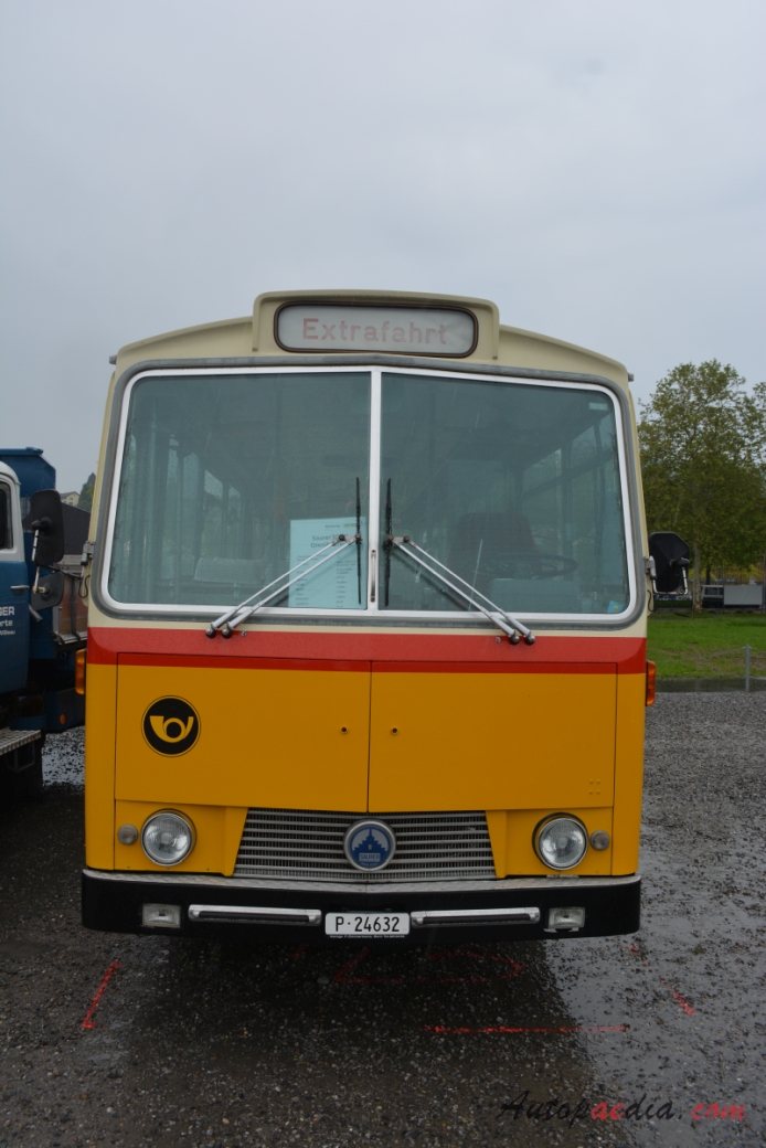 Saurer autobus Type D 1959-1973 (1972 Saurer 3DUK 50L D1KU Tüscher Postauto PTT P24632 Omnibus IV-U Fridolin Zimmermann Niederwangen), przód