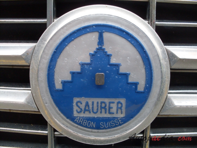 Saurer autobus Type H 1953-196x (1961 Saurer V2H Gangloff autokar), emblemat przód 