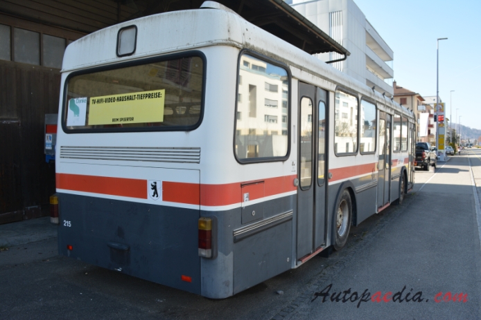Saurer typ SH 1976-1984 (1978-1984 Saurer SH 560-25 Hess VBSG 215 autobus miejski 3d), prawy tył