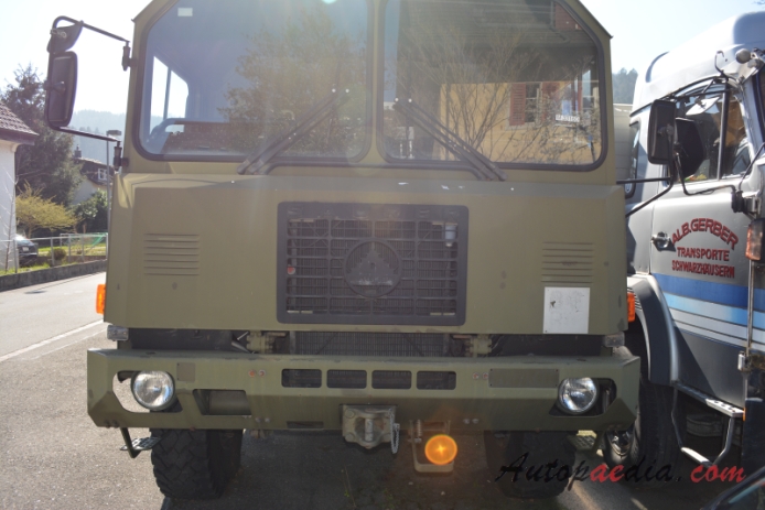 Saurer 10 DM 1983-1987 (6x6 pojazd wojskowy), przód