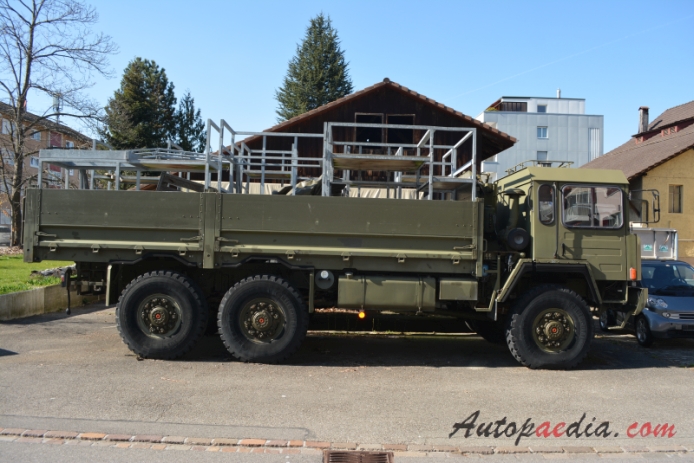 Saurer 10 DM 1983-1987 (6x6 military truck), right side view