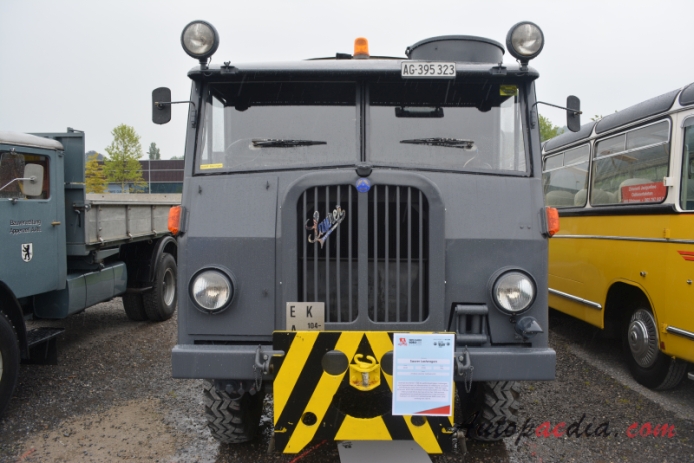 Saurer 4 CM 1950-1960 (1952 CT2D EKA 104-2/13 military truck), front view