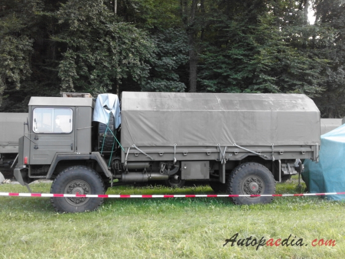 Saurer 6 DM 1983-1987 (M 32956 4x4 pojazd wojskowy), lewy bok