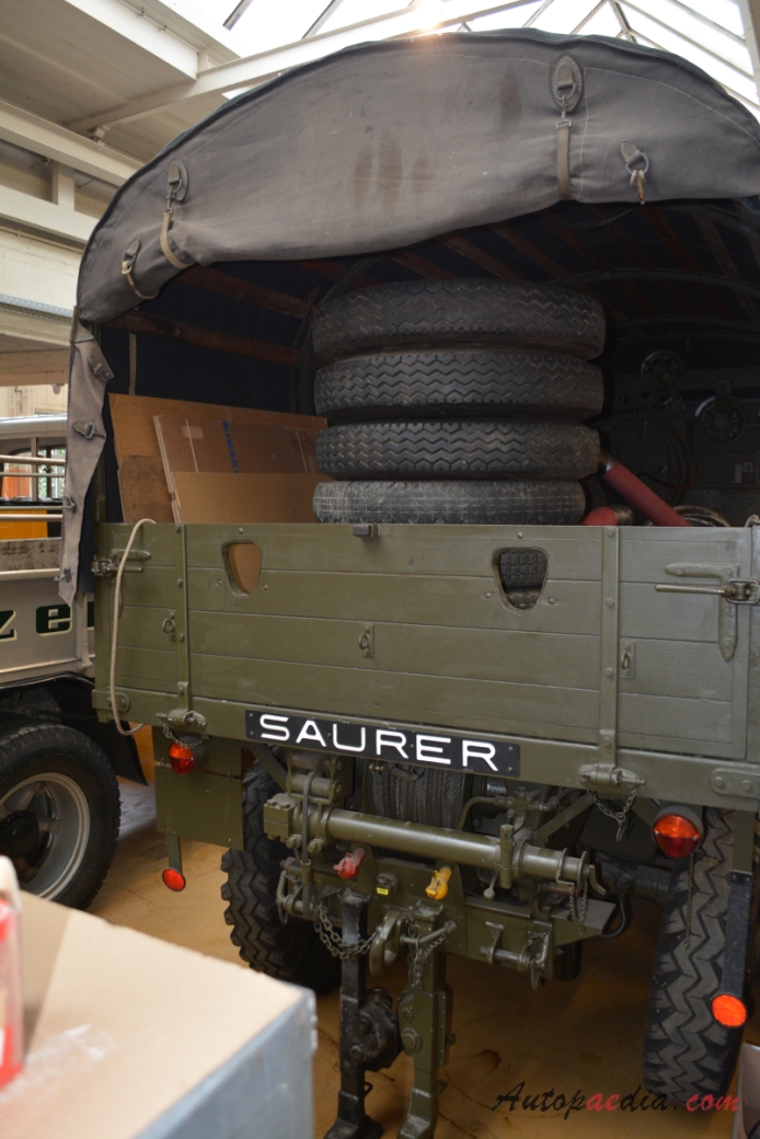 Saurer M8 1943-1945 (1945 8x8 military truck), rear view