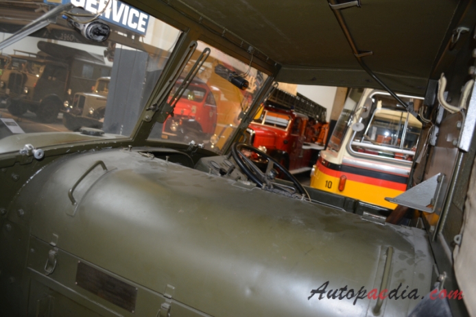 Saurer M8 1943-1945 (1945 8x8 military truck), interior