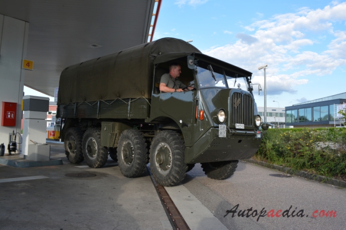 Saurer M8 1943-1945 (1945 GMMZ M 3948 8x8 military truck), right front view