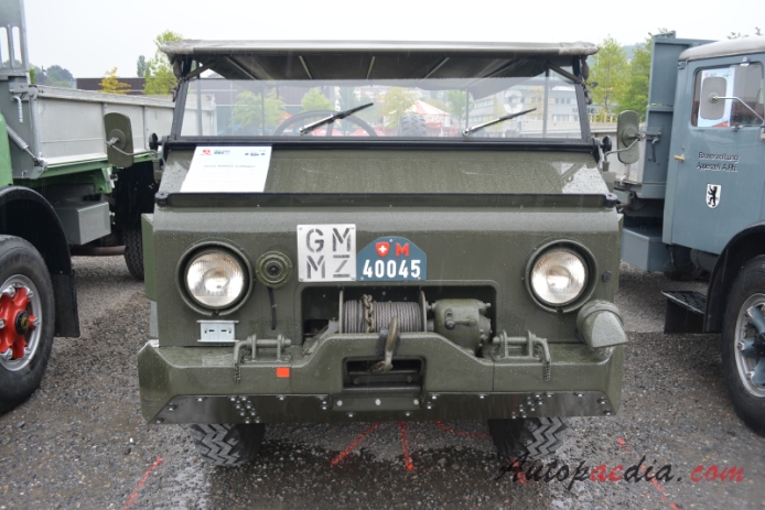 Saurer MH4 1945-1955 (1947 CR1DM GMMZ M40045 pojazd wojskowy), przód