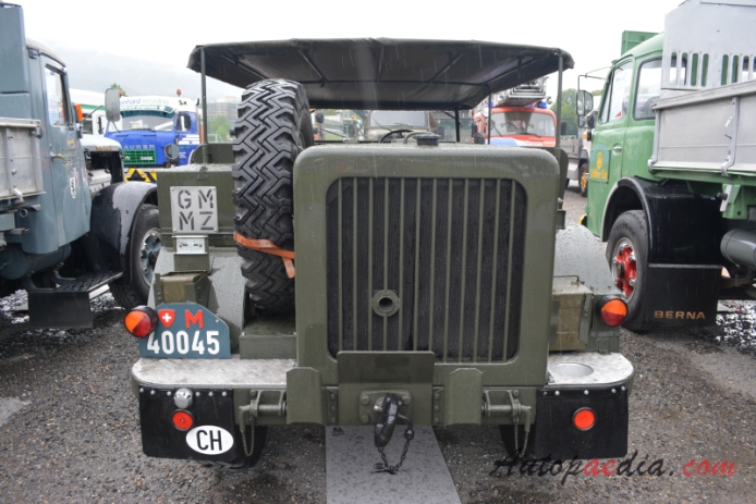 Saurer MH4 1945-1955 (1947 CR1DM GMMZ M40045 pojazd wojskowy), tył