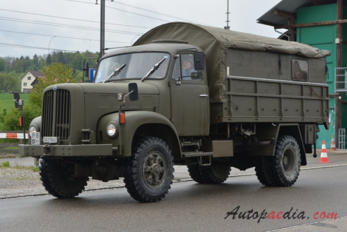 Saurer type D 1959-1982 (1959-1974 Saurer 2DM PB67 4x4 military truck), right front view