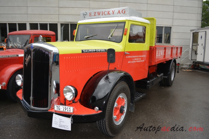 Saurer type C 1934-1965 (1937 Saurer CT1D E. Zwicky AG flatbed truck), left front view