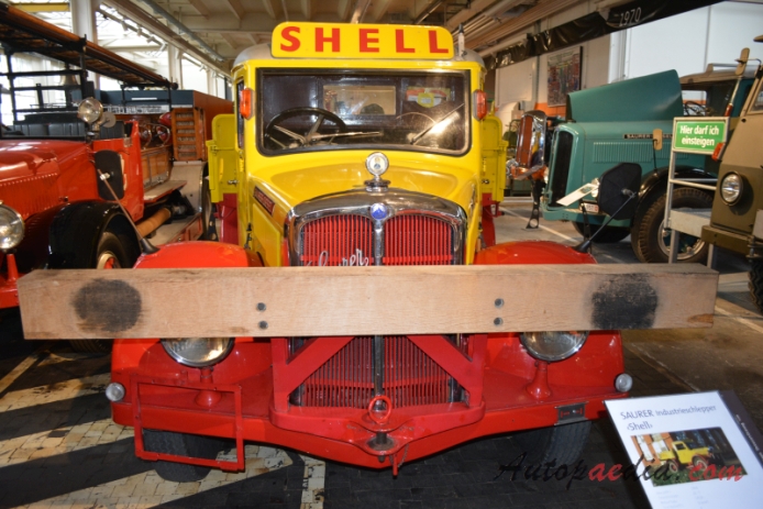 Saurer typ C 1934-1965 (1950 Saurer 2C-T Shell pojazd szynowo-drogowy), przód