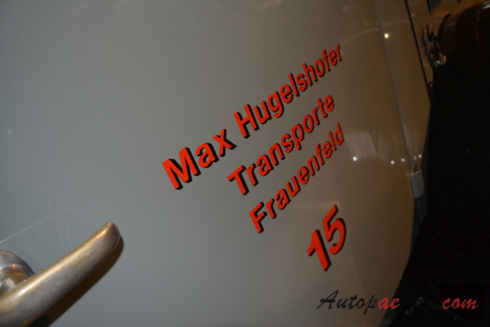 Saurer typ C 1934-1965 (1957 Saurer V2C Max Hugelshofen Transporte Frauenfeld cysterna), detal 