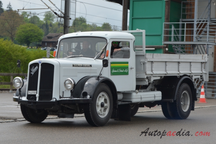 Saurer type C 1934-1965 (1965 Saurer CT4D Grimm and Schmid AG dump truck), left front view