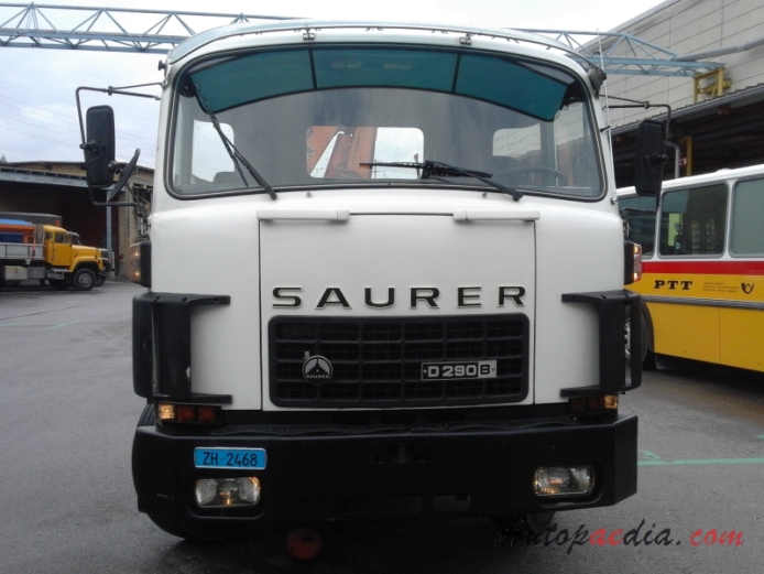 Saurer typ D 1959-1983 (1978-1983 Saurer D290B 4x2 pomoc drogowa), przód